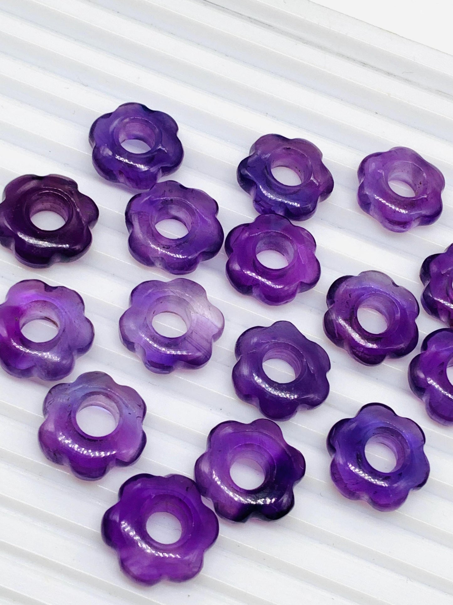 4 Pcs Natural Amethyst Smooth Flower Gemstone Beads 15mm Carved Flower Shape jewelry Amethyst Gemstone Jewelry Handmade Bracelet Bead.