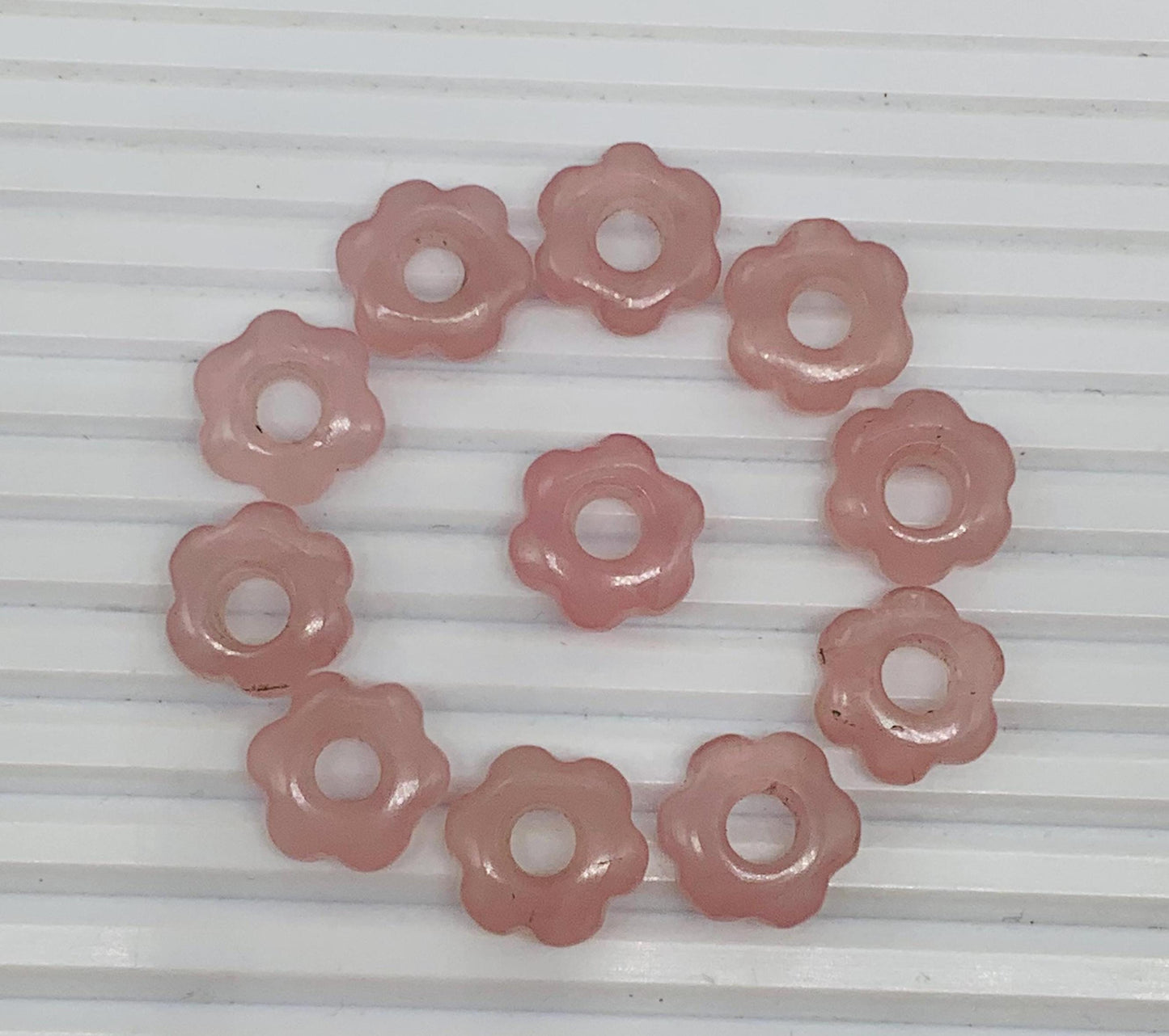 4 Pcs Natural Rose Quartz Smooth Flower Gemstone Beads 15mm Carved Flower Shape jewelry Rose Quartz Gemstone Jewelry Handmade Bracelet Beads