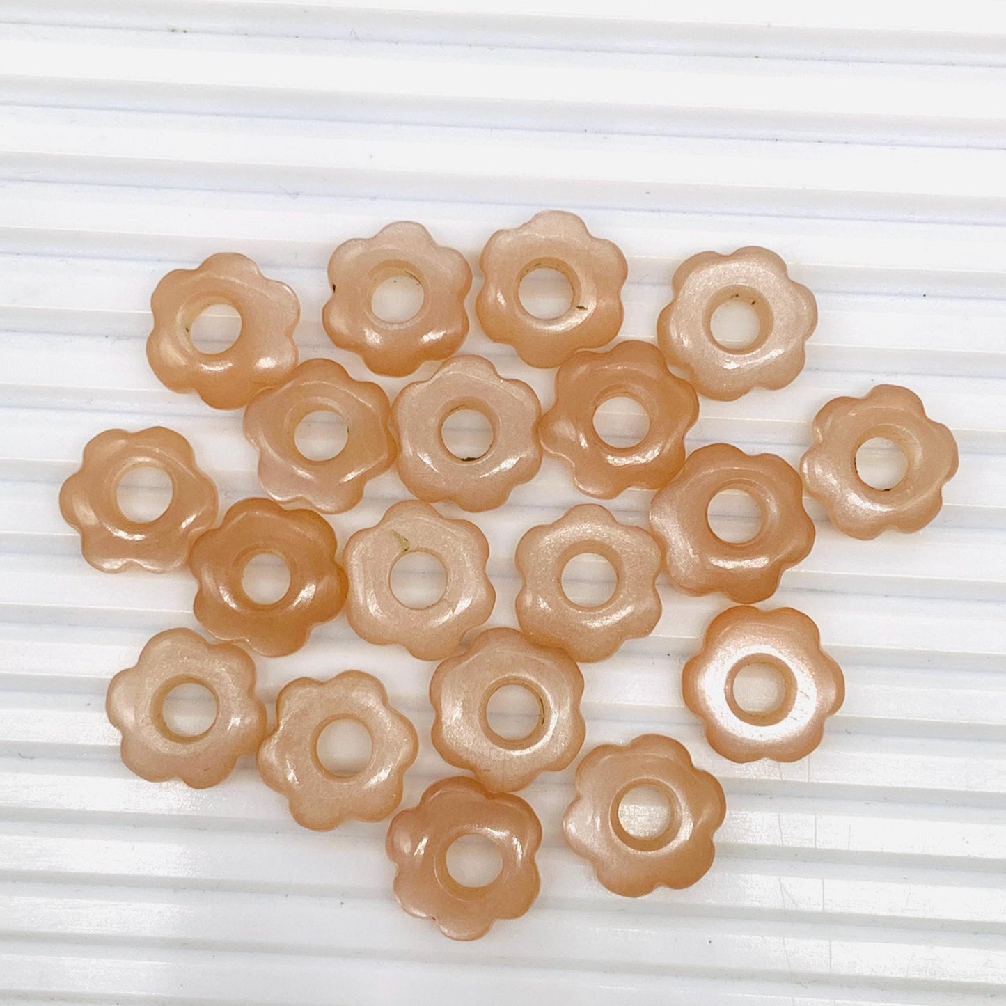 4 Pcs Natural Peach Moonstone Smooth Flower Gemstone Beads 15mm Carved Flower Shape jewelry Gemstone Jewelry Handmade Bracelet Bead.