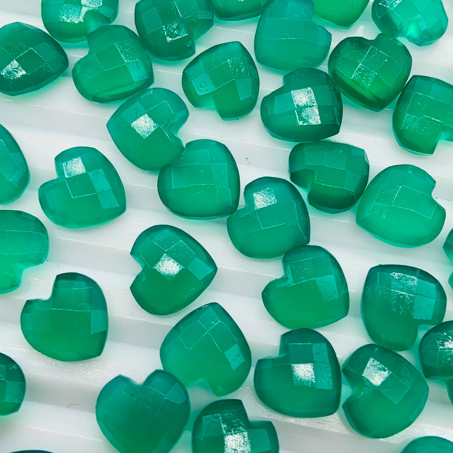 Natural Green Onyx Hand Carved Heart Shape Loose Gemstone Beads , Carved Heart Shape Gemstone Briolette's ,Loose Beads , 10mm