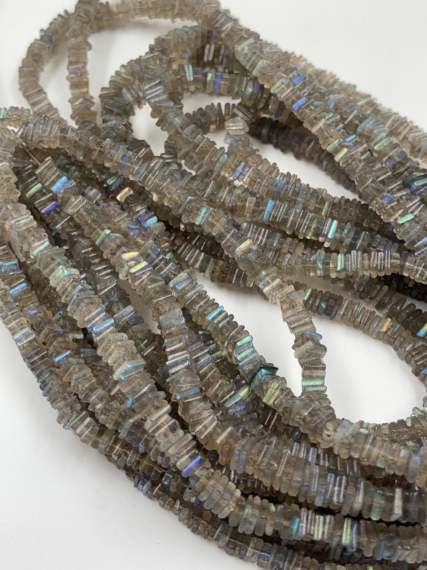 Blue Flash Labradorite Square Beads, Smooth Gemstone, 3–4mm, 18 Inch