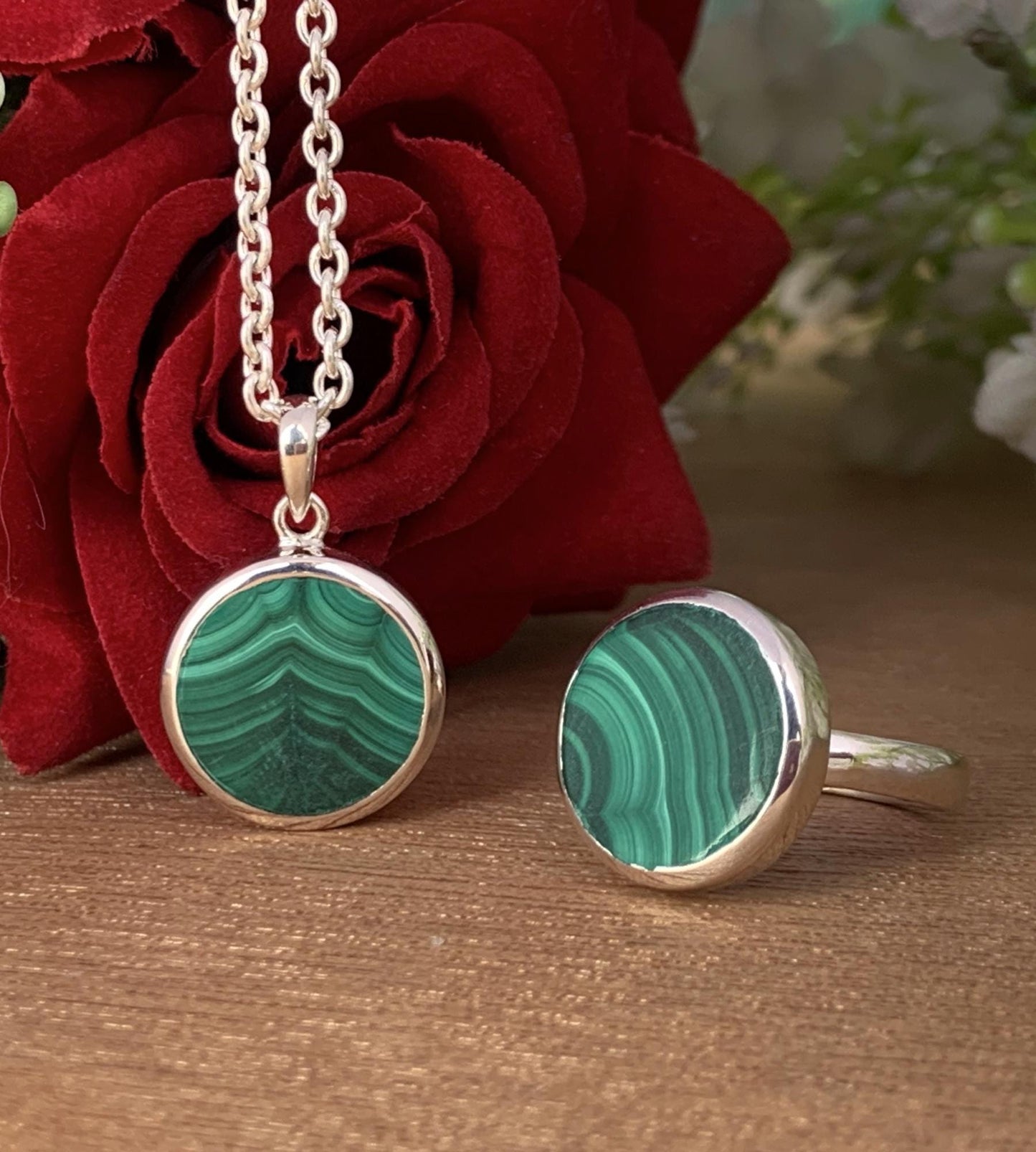 Silver Malachite Necklace – Dainty Green Pendant