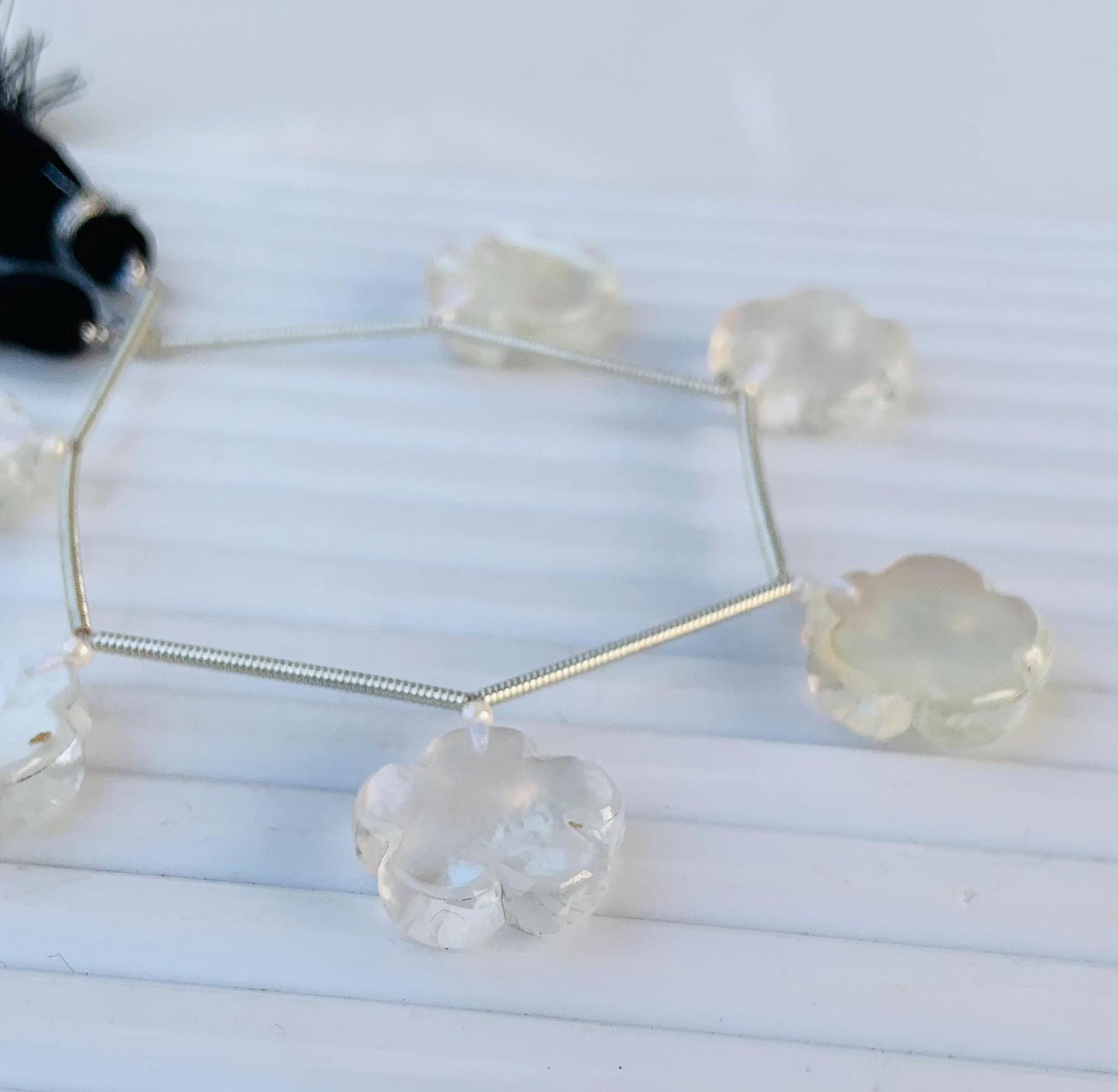 6 Pieces Natural Mother of pearl Carved Flower shape Briolette Face Drill Beads Flower Shape Gemstone Pearl for Jewelry Making Size 15mm