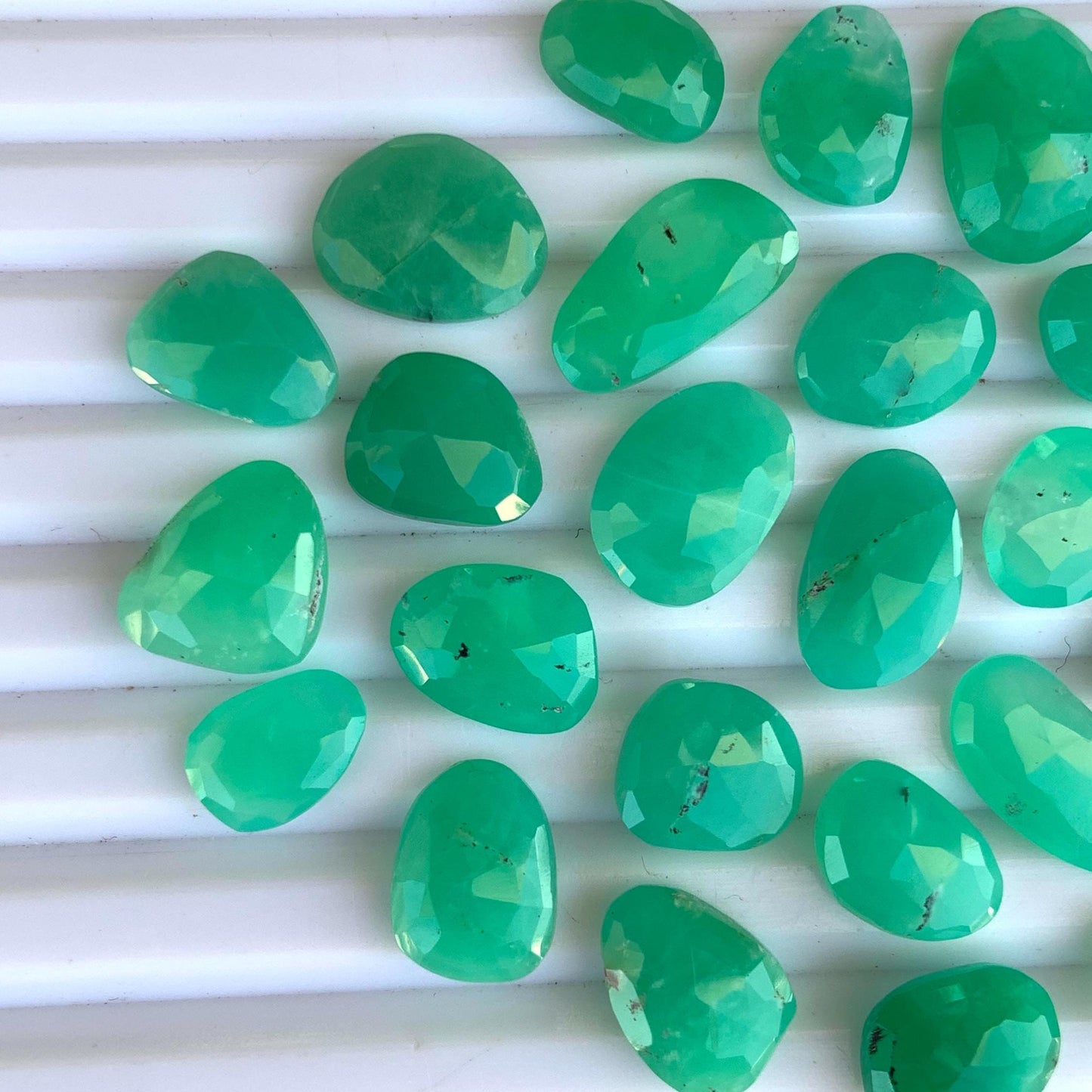 Natural Chrysoprase Chalcedony Rose Cut Slices Cabochons, Faceted Rose Cut Flat Back Loose Gemstone, Chrysoprase Chalcedony Gemstone Slices