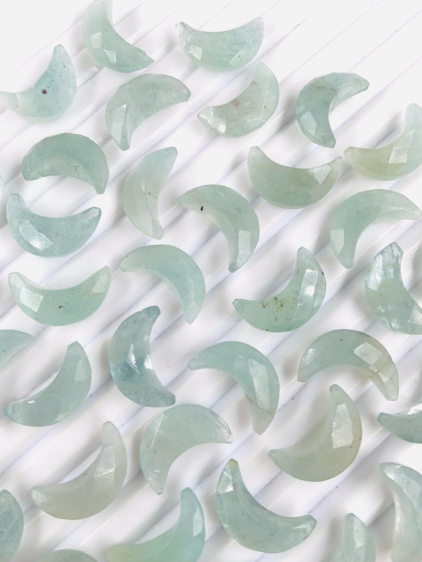 2 Pieces Natural Aquamarine Gemstone, Crescent moon shape gemstone, carving gemstone, natural gemstone, moon shape gemstone, size 7x16mm