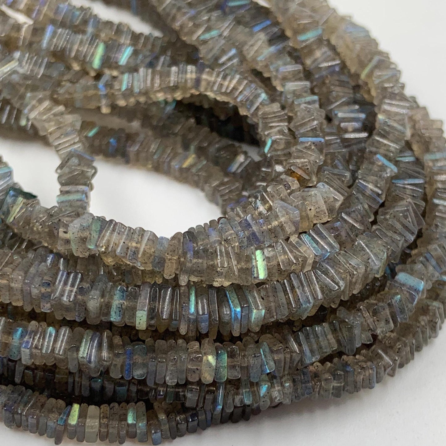 Blue Flash Labradorite Square Beads, Smooth Gemstone, 3–4mm, 18 Inch