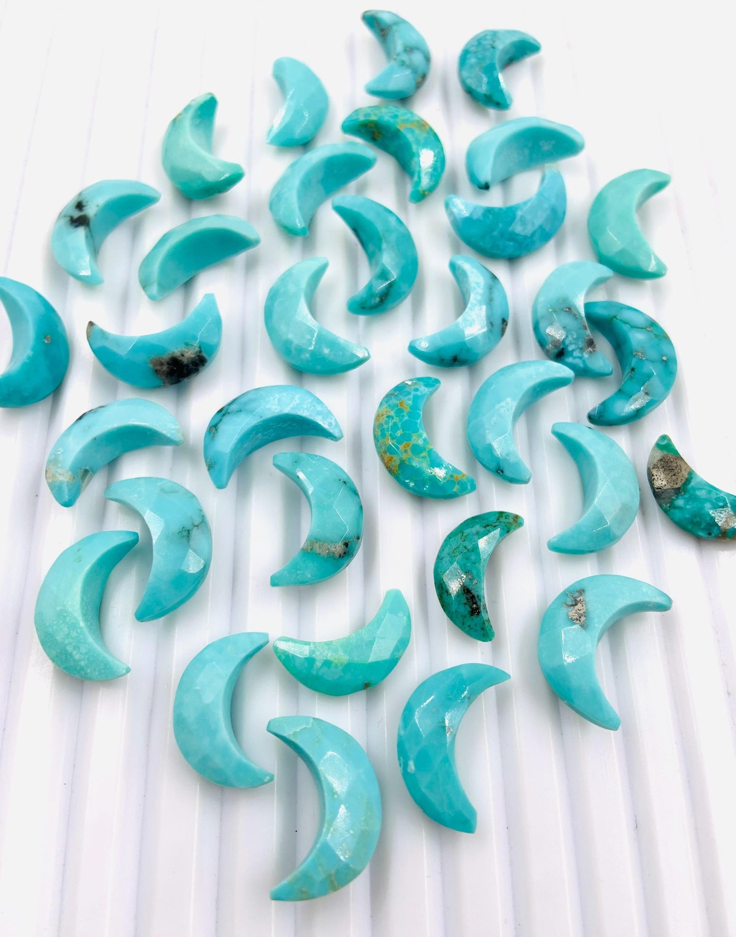 Natural Arizona Turquoise Faceted Loose Gemstone Crescent moon Hand Carved Moon Shape Gemstone For Jewelry, Moon Shape Briolette's 7x16mm