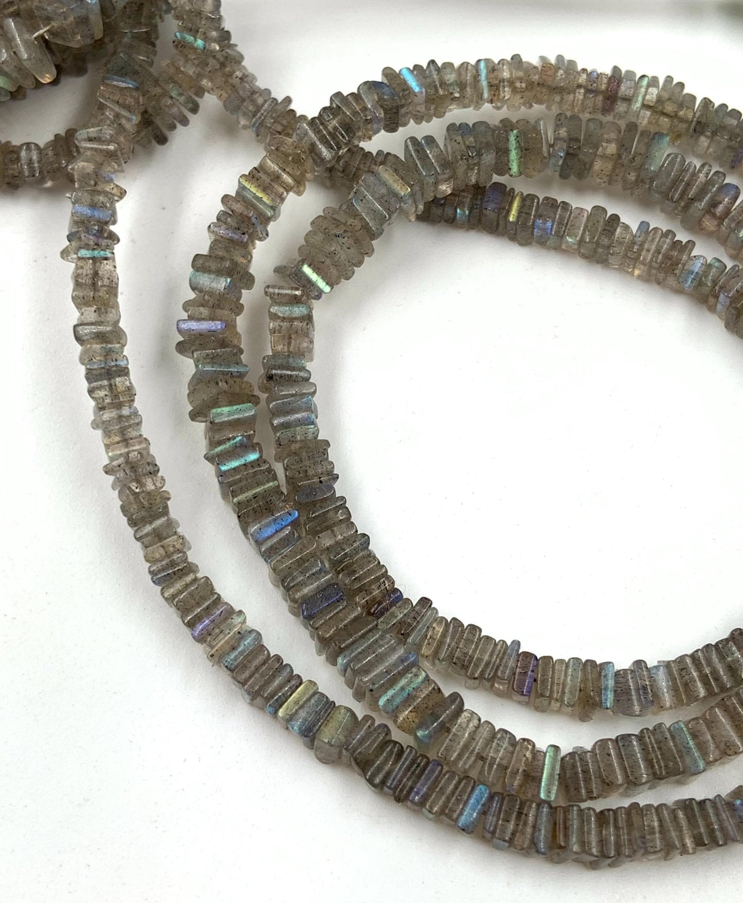 Blue Flash Labradorite Square Beads, Smooth Gemstone, 3–4mm, 18 Inch