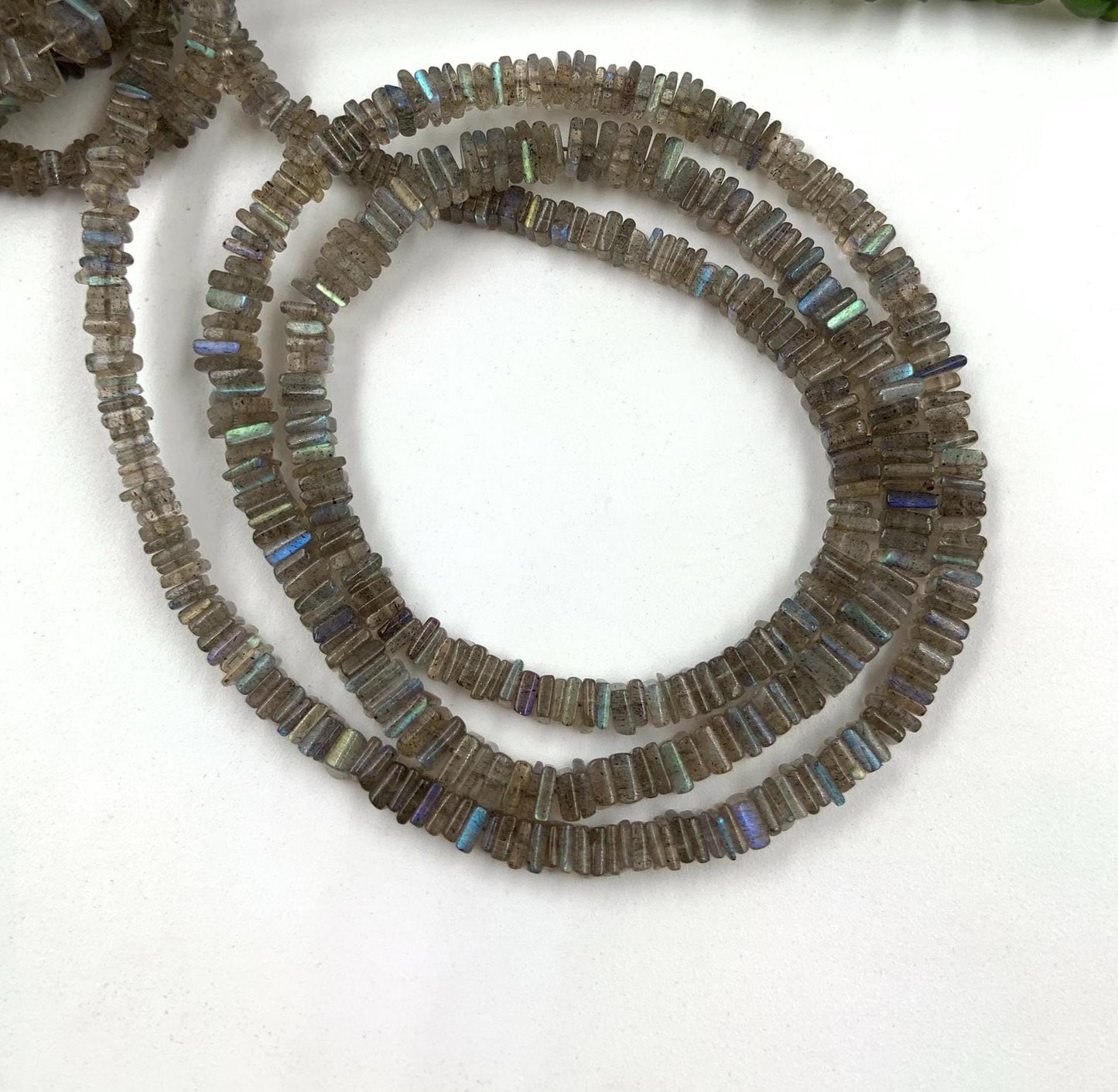Blue Flash Labradorite Square Beads, Smooth Gemstone, 3–4mm, 18 Inch