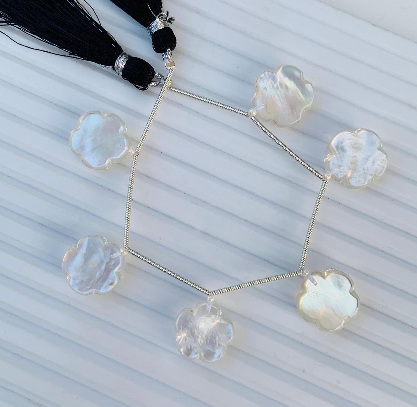 6 Pieces Natural Mother of pearl Carved Flower shape Briolette Face Drill Beads Flower Shape Gemstone Pearl for Jewelry Making Size 15mm
