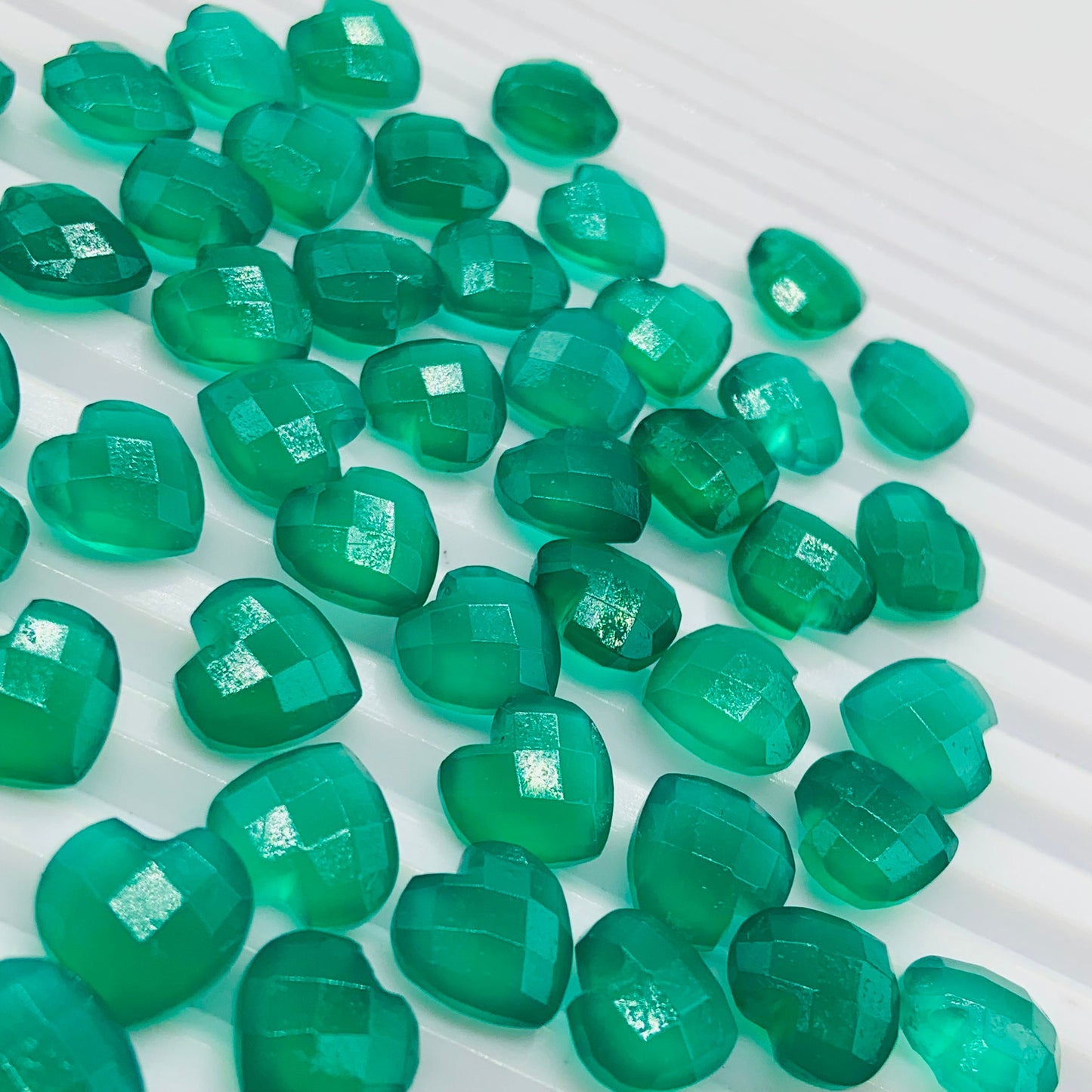 Natural Green Onyx Hand Carved Heart Shape Loose Gemstone Beads , Carved Heart Shape Gemstone Briolette's ,Loose Beads , 10mm