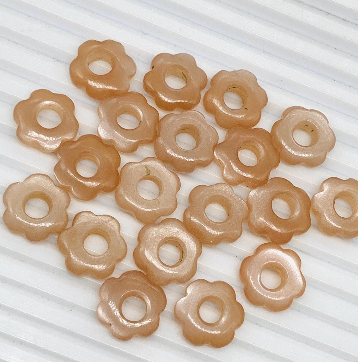 4 Pcs Natural Peach Moonstone Smooth Flower Gemstone Beads 15mm Carved Flower Shape jewelry Gemstone Jewelry Handmade Bracelet Bead.