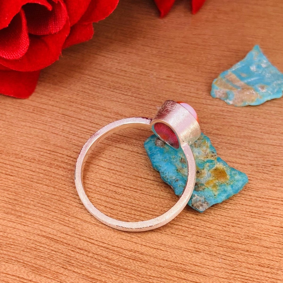 Dainty Oyster Pink Turquoise Solitaire Ring in 925 Silver - BeadsBoatInc