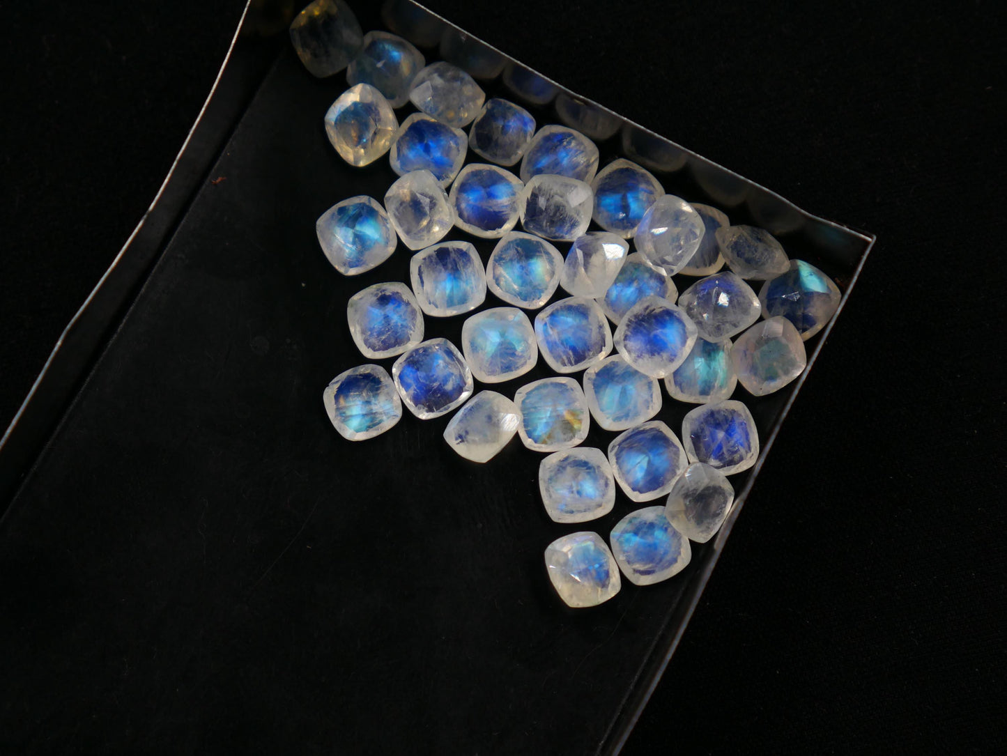 5 Pieces Natural White rainbow Faceted Cushion Shape Gemstone CALIBRATED Loose Cut Stone for Jewelry Making Semi Precious Cutstone Size 6mm