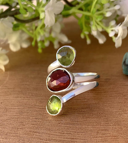 Natural Garnet & Peridot Statement Ring - 925 Silver Three Stone Ring - BeadsBoatInc