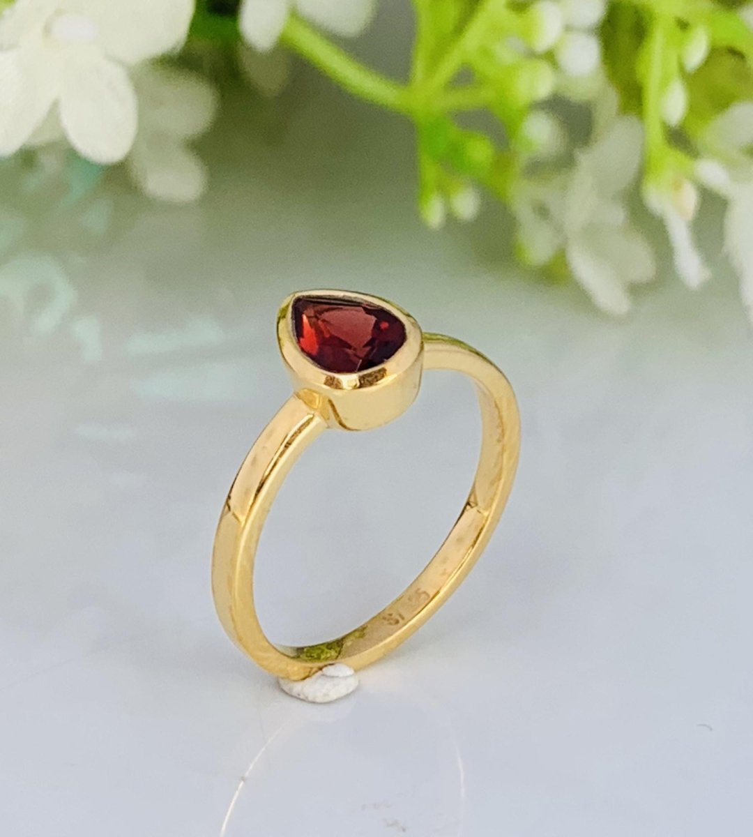 Pear Cut Garnet Gold Ring ~ 18k Gold Promise Ring ~ January Birthstone Ring ~ Deliciated Silver Jewelry ~ Stacking Ring ~ Gift For Her - BeadsBoatInc