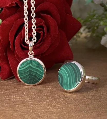 Silver Malachite Necklace – Dainty Green Pendant - BeadsBoatInc